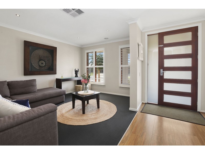 14 Weerana Way, Lara VIC 3212