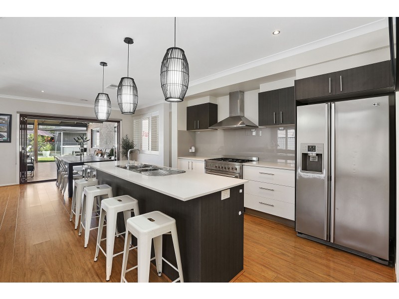 14 Weerana Way, Lara VIC 3212