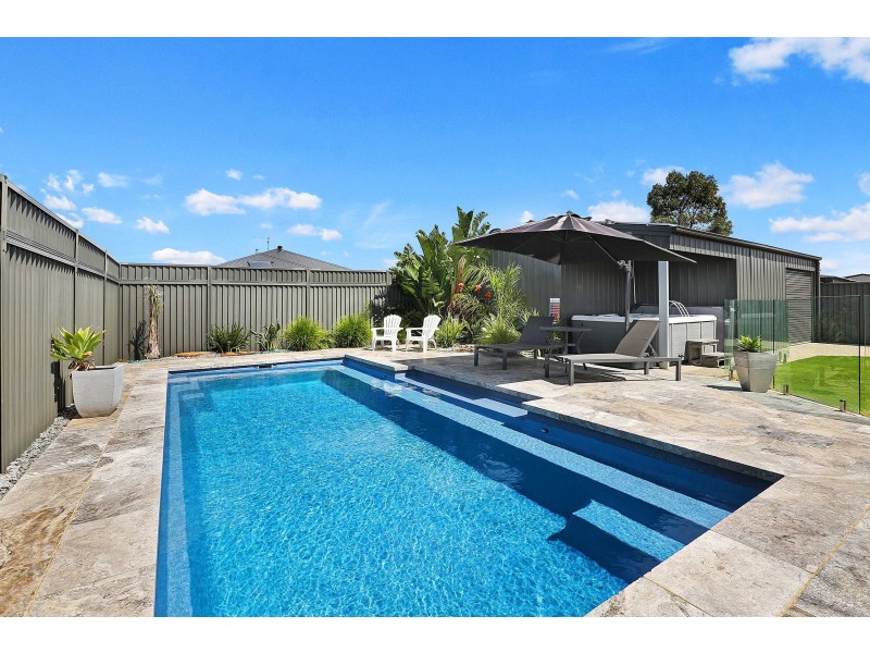 14 Weerana Way, Lara VIC 3212