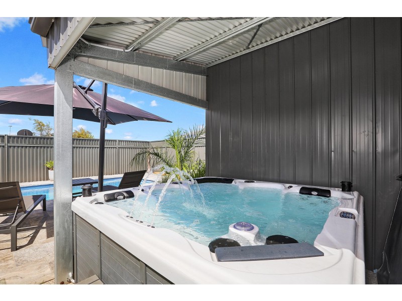 14 Weerana Way, Lara VIC 3212