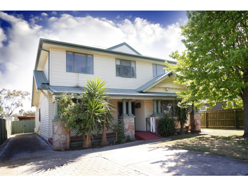 7 Pine Avenue, North Shore VIC 3214