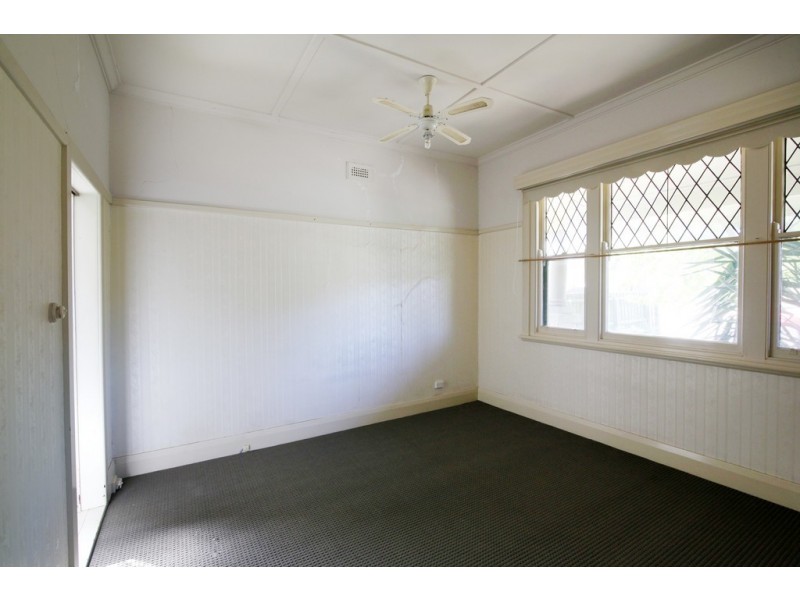 7 Pine Avenue, North Shore VIC 3214