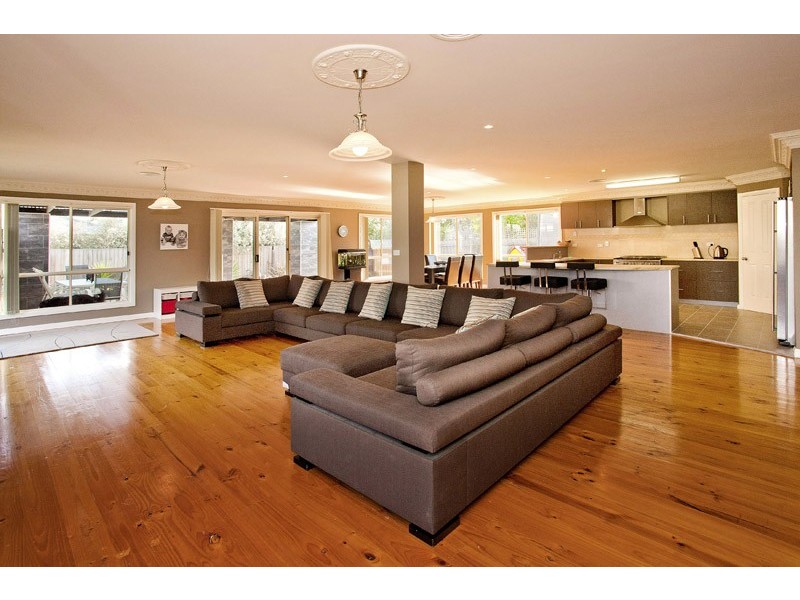 8 Cypress Court, Lara VIC 3212