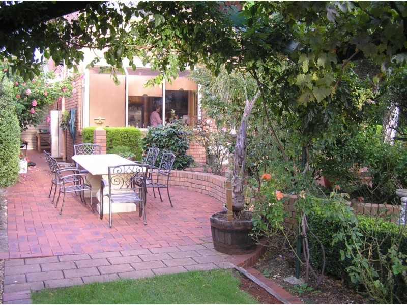 28 Leila Crescent, Bell Post Hill VIC 3215