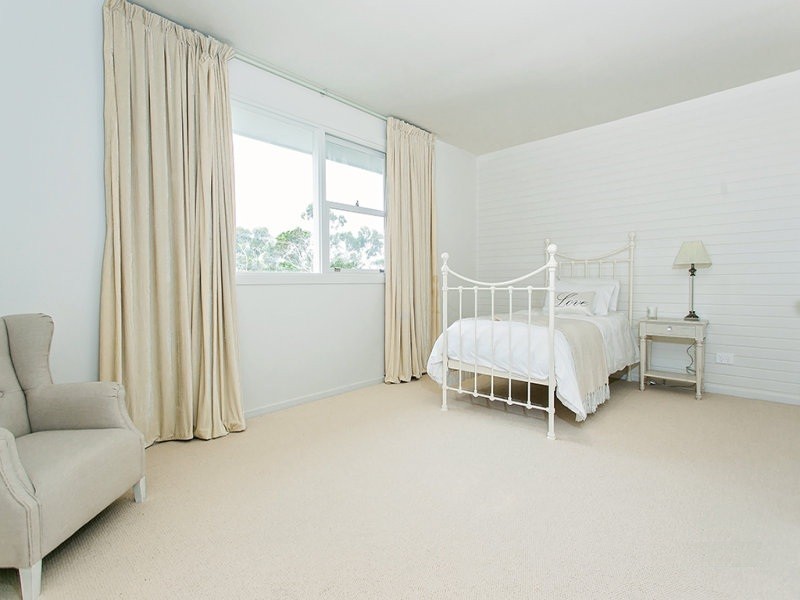 100 McLeans Road, Little River VIC 3211