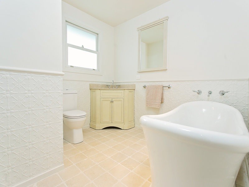 100 McLeans Road, Little River VIC 3211