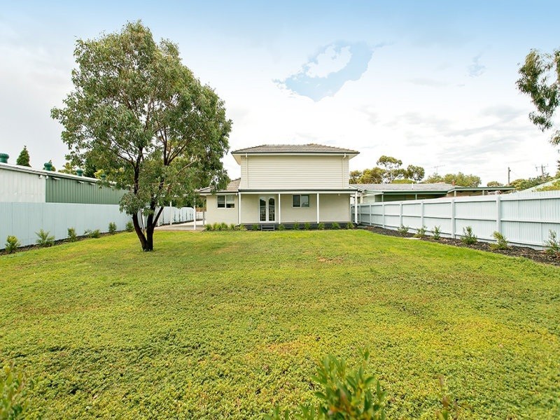100 McLeans Road, Little River VIC 3211