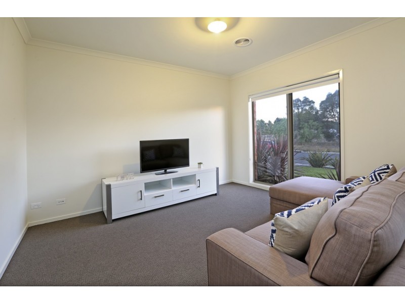 152 Canterbury Road West, Lara VIC 3212