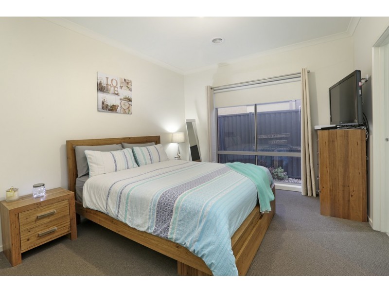 152 Canterbury Road West, Lara VIC 3212
