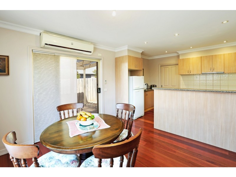 2/26 Forest Road North,, Lara VIC 3212
