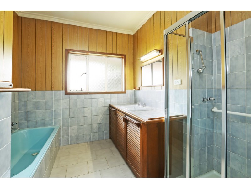 63 Forest Road South, Lara VIC 3212