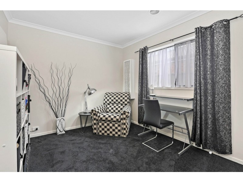 26 Eastlakes Boulevard, Lara VIC 3212