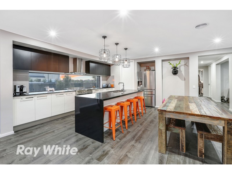 54 Eastlakes Boulevard, Lara VIC 3212