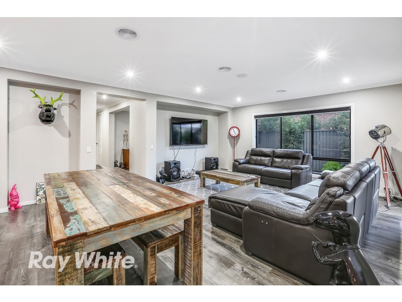 54 Eastlakes Boulevard, Lara VIC 3212