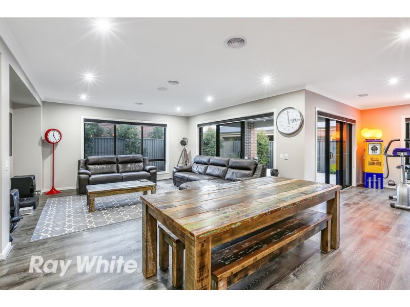 54 Eastlakes Boulevard, Lara VIC 3212