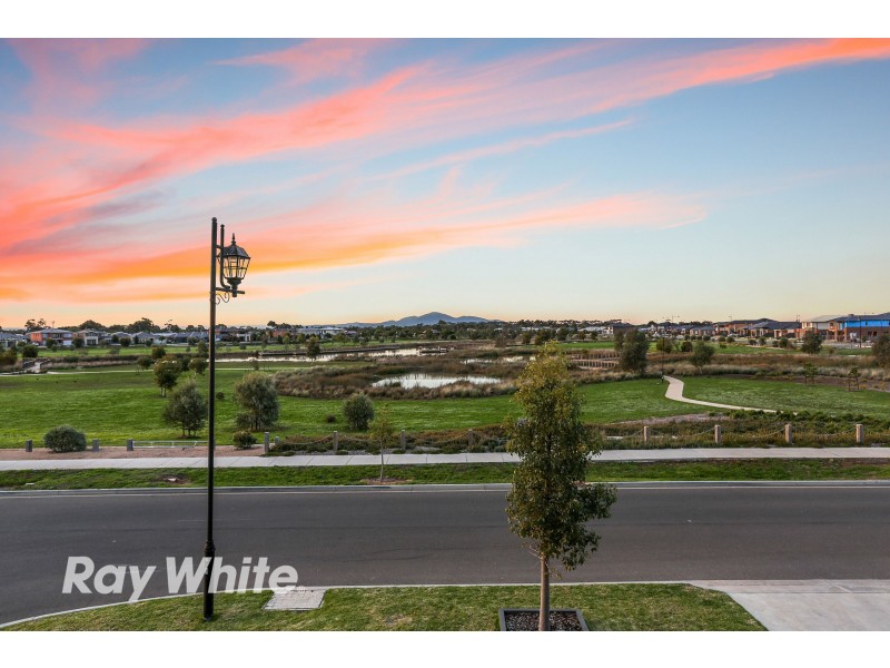 54 Eastlakes Boulevard, Lara VIC 3212