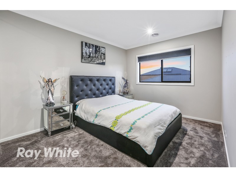 54 Eastlakes Boulevard, Lara VIC 3212