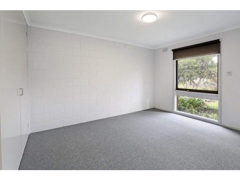 2/27 Kalver Street, Corio VIC 3214