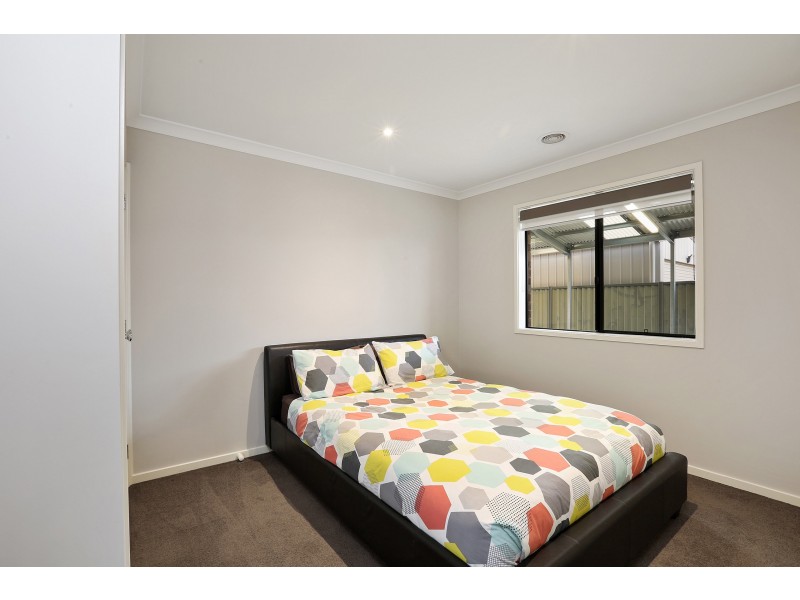 20-22 Weerana Way, Lara VIC 3212