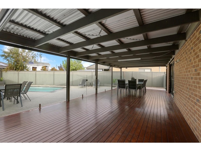 20-22 Weerana Way, Lara VIC 3212