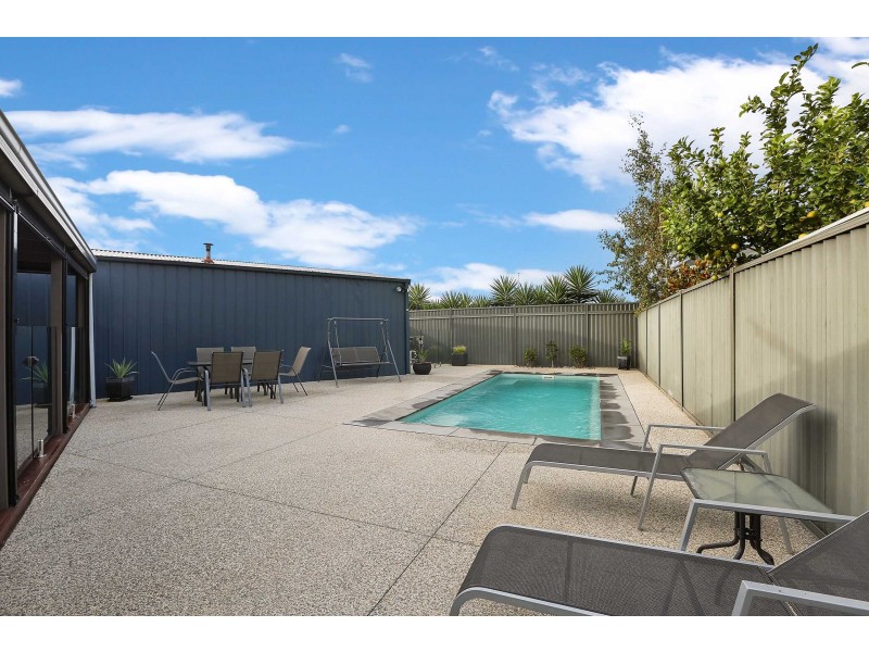 20-22 Weerana Way, Lara VIC 3212
