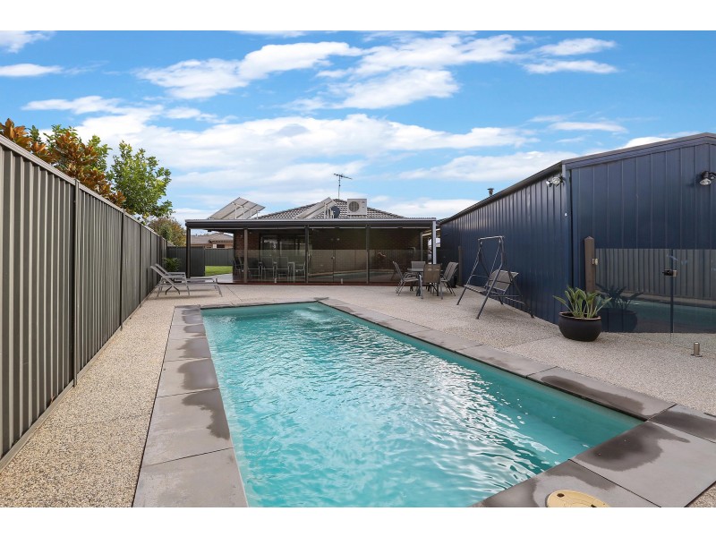 20-22 Weerana Way, Lara VIC 3212