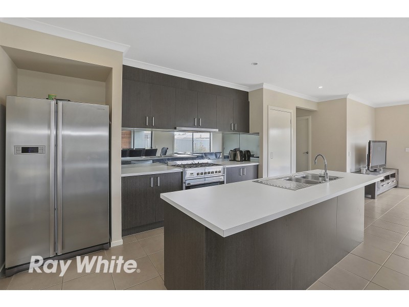 11 Kingfisher Court, Lara VIC 3212
