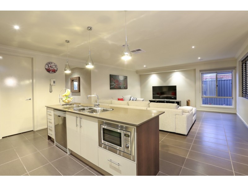 31 Cape Barron Drive, Lara VIC 3212