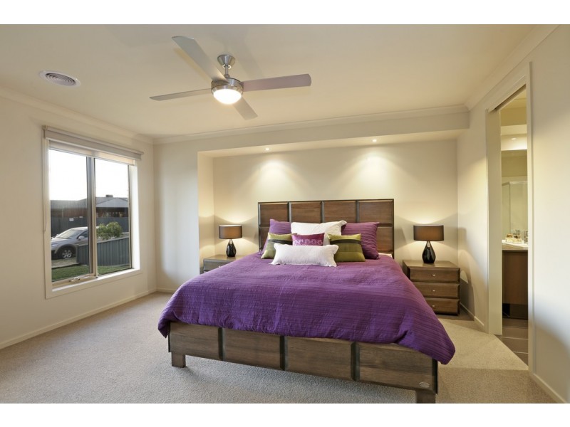 31 Cape Barron Drive, Lara VIC 3212