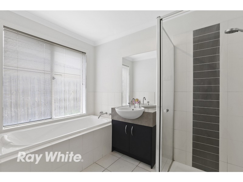 23 Canopus Crescent, Lara VIC 3212