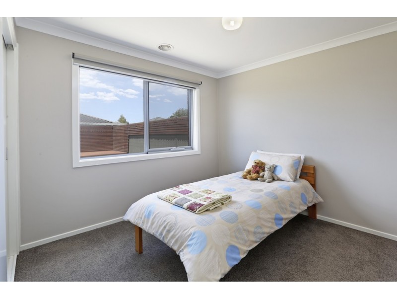10 Grey Teal Place, Lara VIC 3212