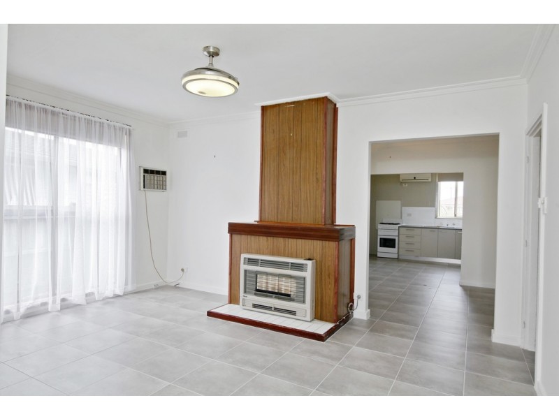 37 Wisteria Grove, Norlane VIC 3214