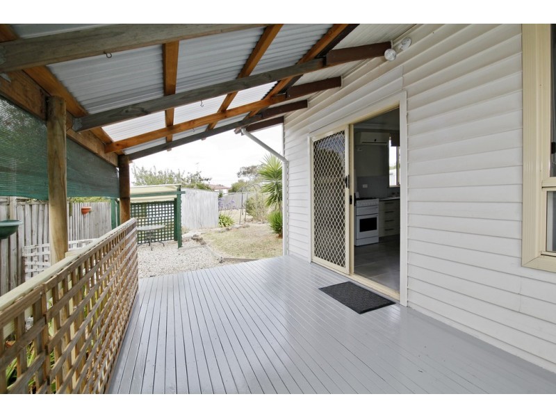 37 Wisteria Grove, Norlane VIC 3214