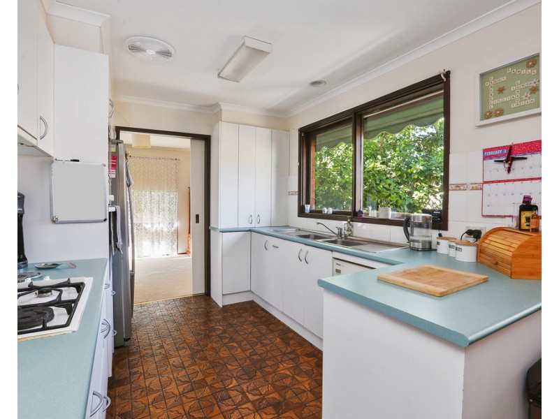 2 Sheeran Crescent, Lara VIC 3212