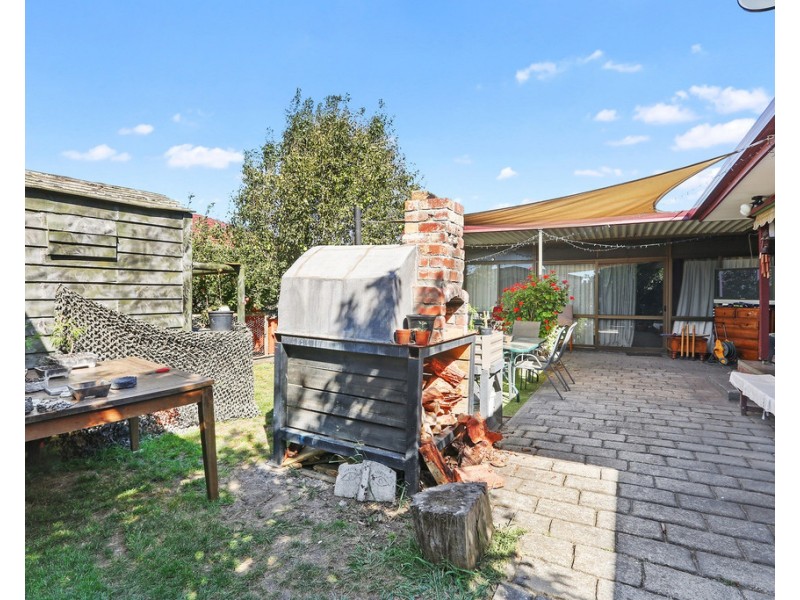 2 Sheeran Crescent, Lara VIC 3212