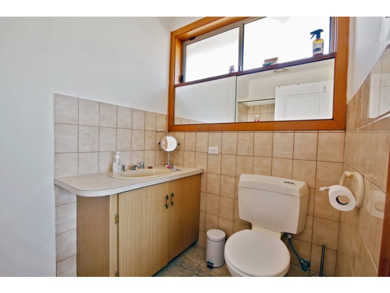 8 Coleraine Crescent, Corio VIC 3214