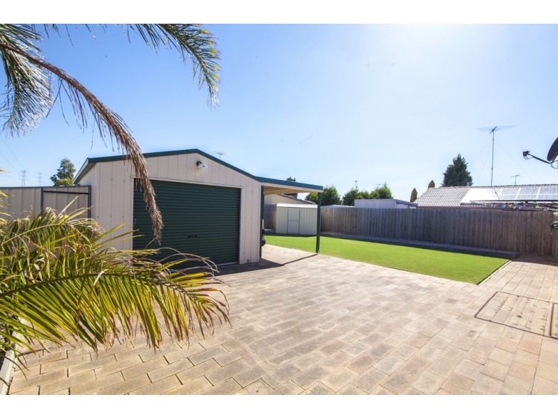 26 Cranbourne Drive, Corio VIC 3214