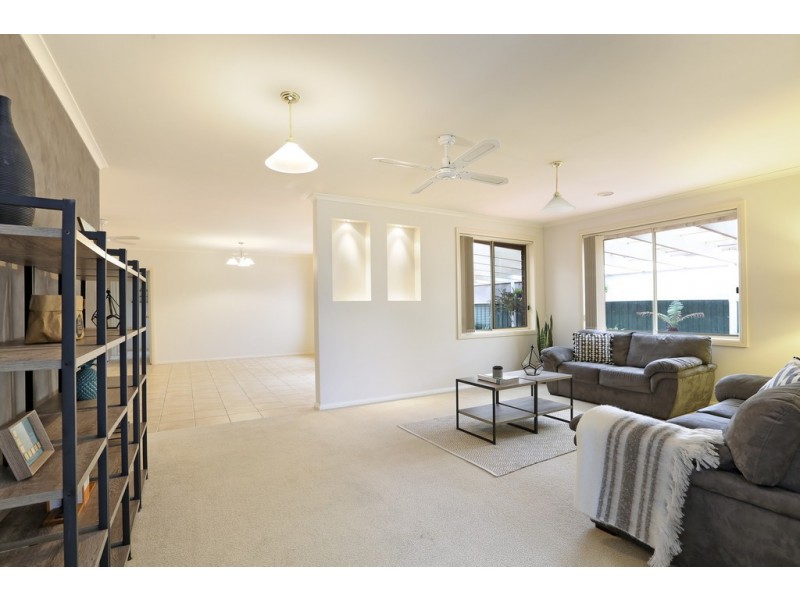 10 Brownlow Court, Lara VIC 3212