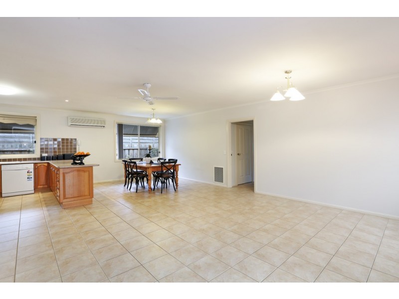 10 Brownlow Court, Lara VIC 3212