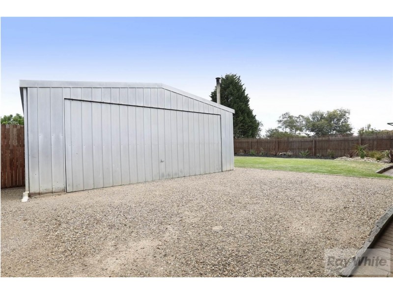 40 Young Street, Lara VIC 3212