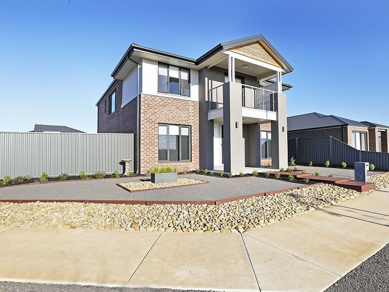 96 Eastlakes Boulevard, Lara VIC 3212