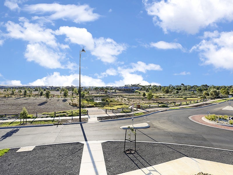 96 Eastlakes Boulevard, Lara VIC 3212