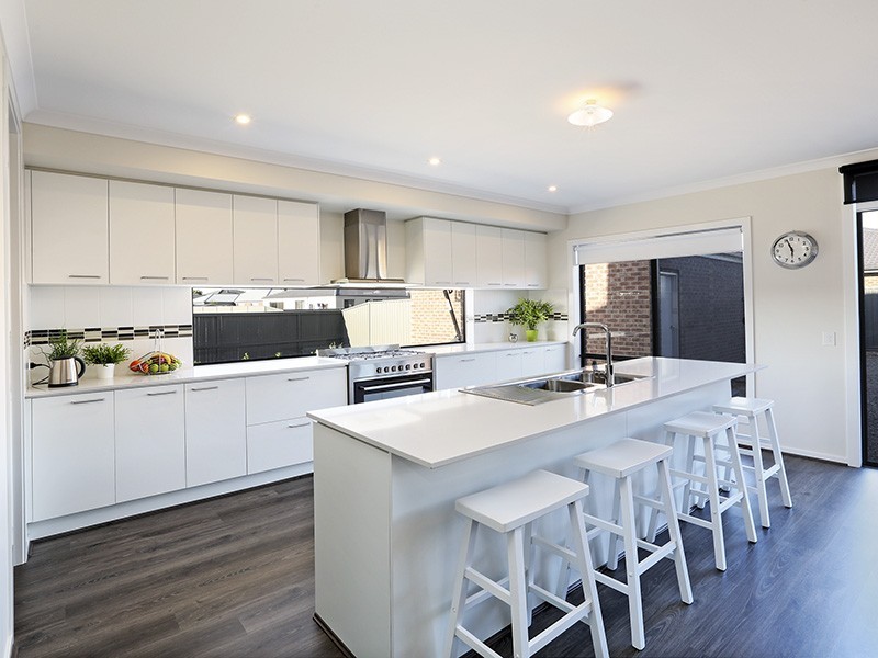 96 Eastlakes Boulevard, Lara VIC 3212