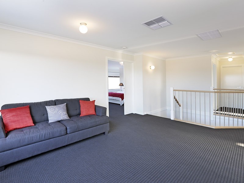 96 Eastlakes Boulevard, Lara VIC 3212