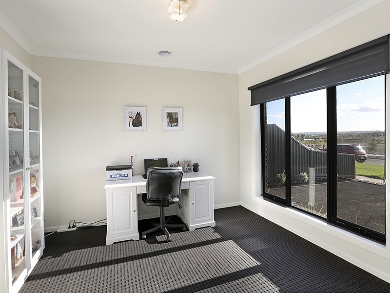 96 Eastlakes Boulevard, Lara VIC 3212