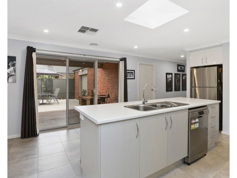 9 Jabiru Court, Lara VIC 3212