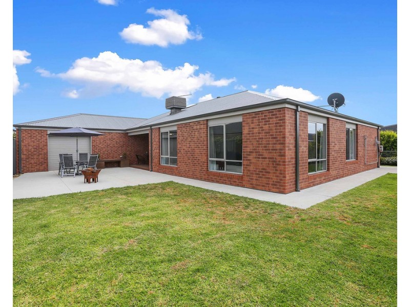 9 Jabiru Court, Lara VIC 3212