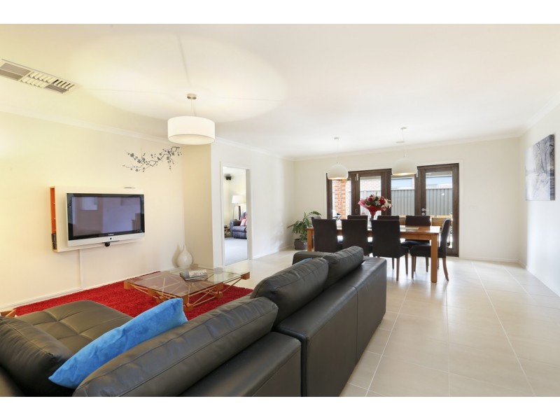 10 Barbara Drive, Lara VIC 3212