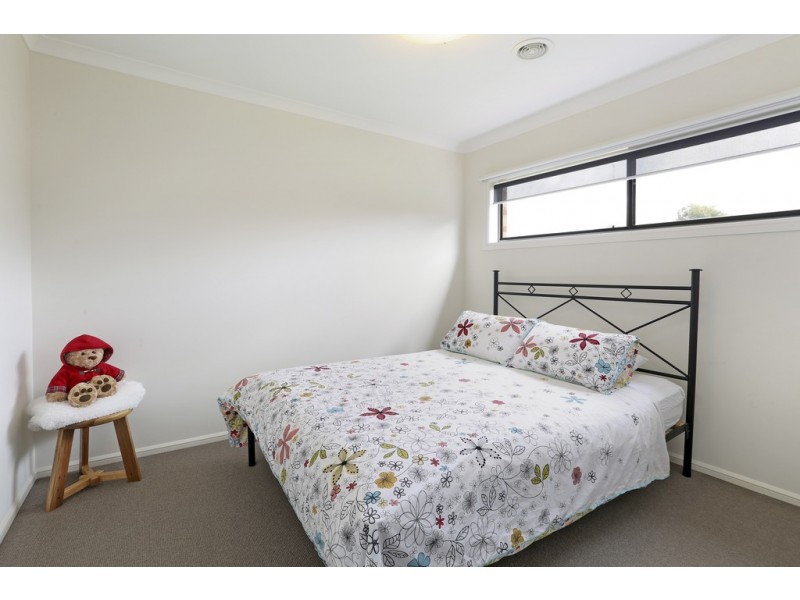 10 Barbara Drive, Lara VIC 3212