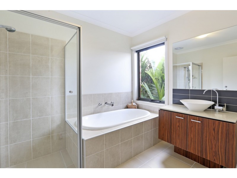 10 Barbara Drive, Lara VIC 3212